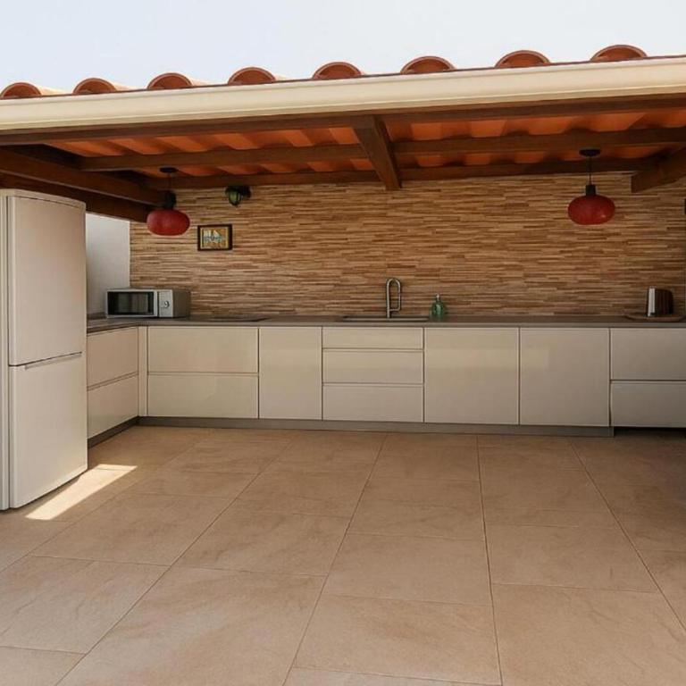 "Chalet La Buganvilla con Piscina Privada y Jardín Cerca de la Playa en Chiclana" - Villa con vistas al jardín - 9