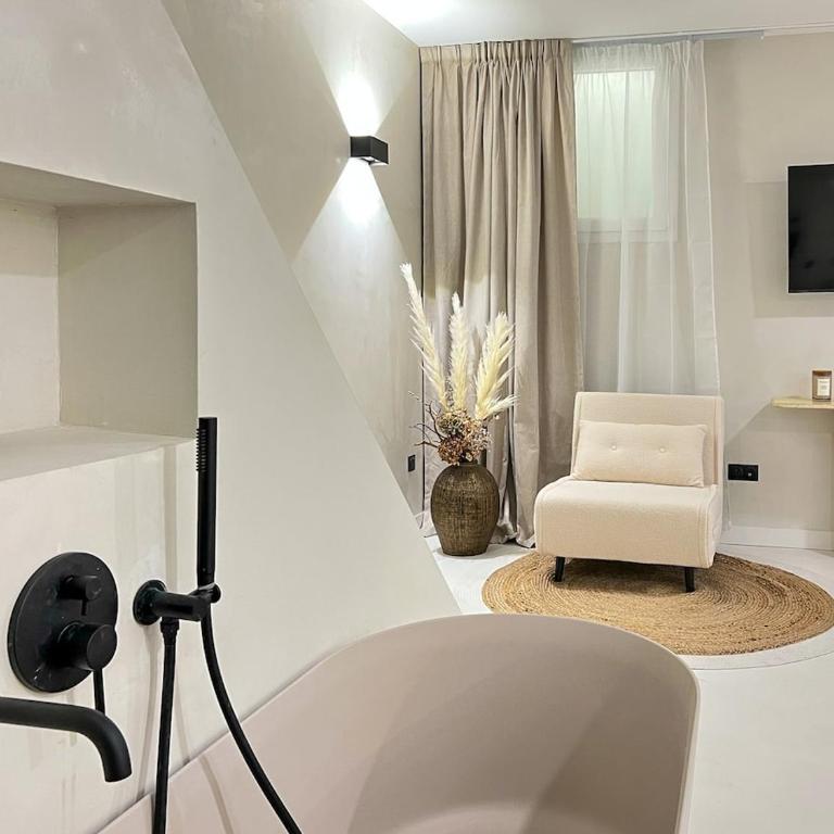 Stylish Souplex - near Palais Royal-Louvre Museum - One-Bedroom Apartment - 4