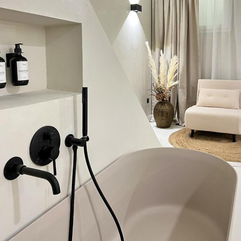 Stylish Souplex - near Palais Royal-Louvre Museum - One-Bedroom Apartment - 15