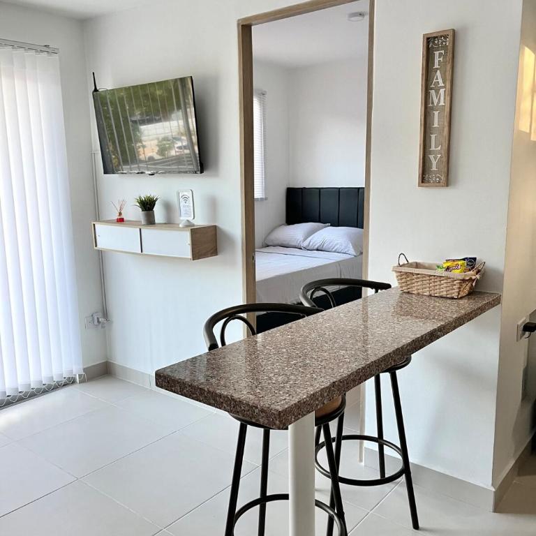 Cómodo Apartamento Santa Marta con piscina y parqueadero - Two-Bedroom Apartment with Pool View - 8