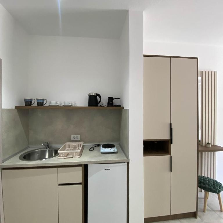 Casa Gazi - Deluks Dvokrevetna Soba sa Bračnim Krevetom i Balkonom - 6