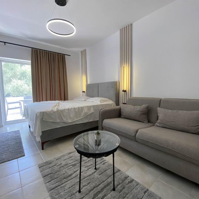 Casa Gazi - Deluks Dvokrevetna Soba sa Bračnim Krevetom i Balkonom - 7