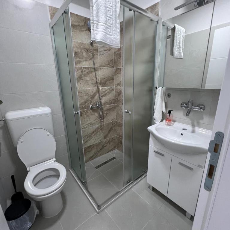 Central Park Residence - Basic Triple Room - 10