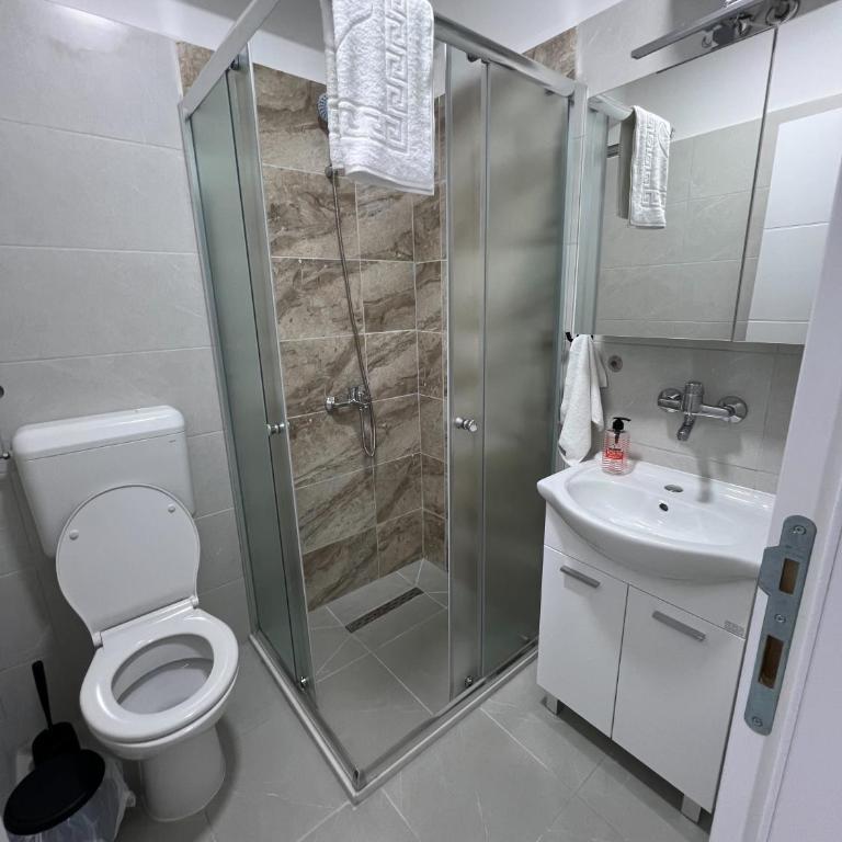 Central Park Residence - Basic Triple Room - 16