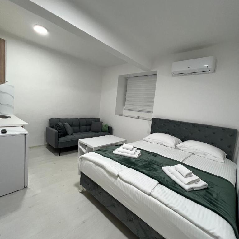 Central Park Residence - Basic Triple Room - 14