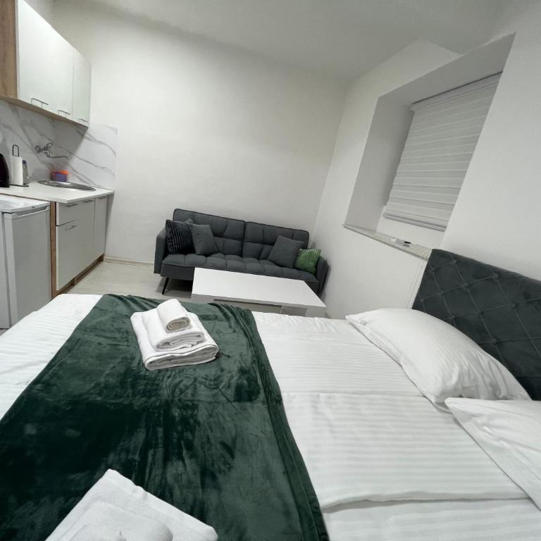 Central Park Residence - Basic Triple Room - 3