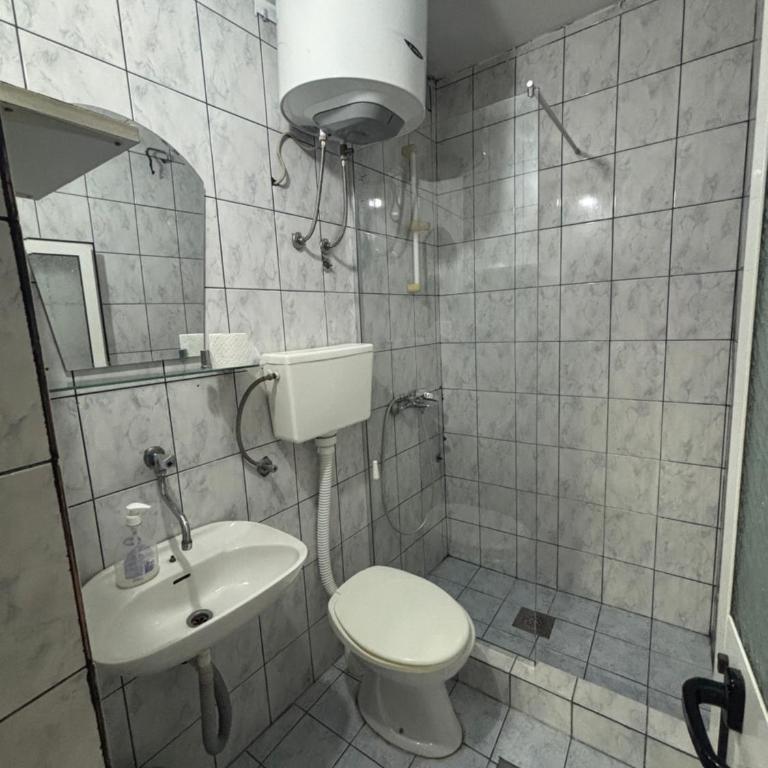 Centrum Apartman & Rooms - Double Room with Private Bathroom - 7