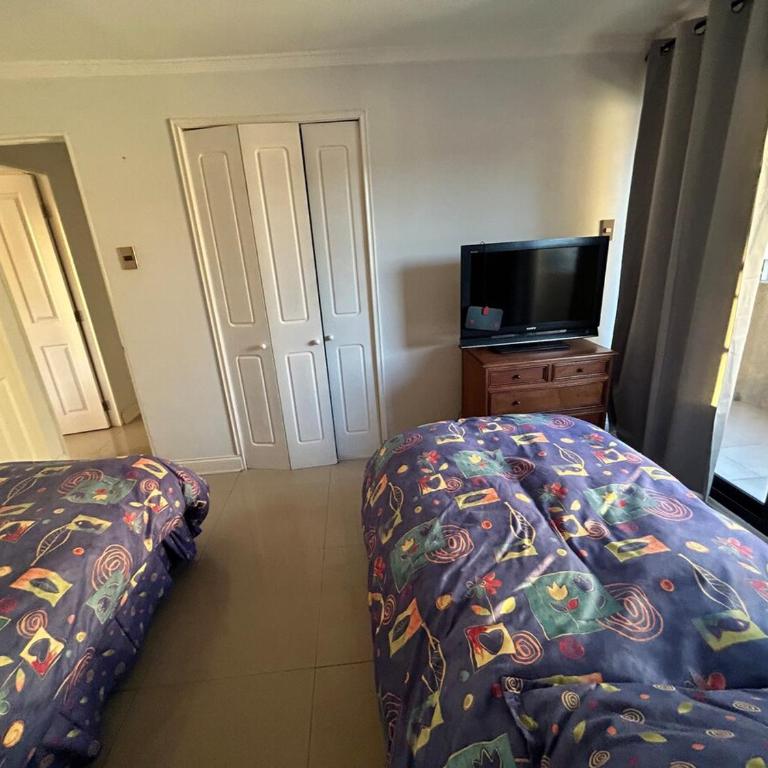 Apartamento frente a la playa - Four-Bedroom Apartment with Balcony - 8