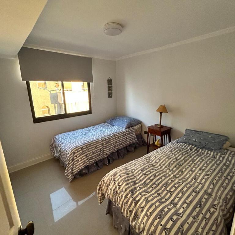 Apartamento frente a la playa - Four-Bedroom Apartment with Balcony - 10