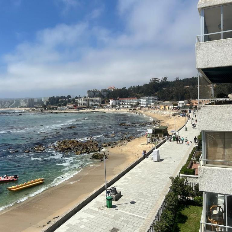 Apartamento frente a la playa - Four-Bedroom Apartment with Balcony - 25