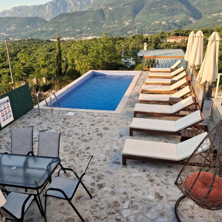 Villa Bubanja with shared pool - Two-Bedroom Apartment with Terrace and Sea View - 3