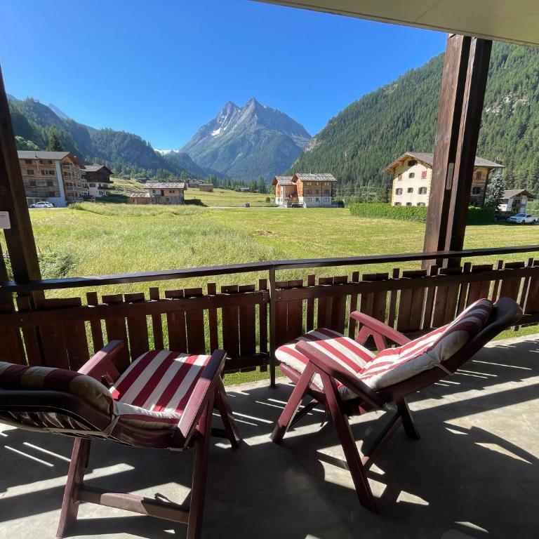 Grand appartement calme avec vue, balcon et parking couvert - One-Bedroom Apartment - 12