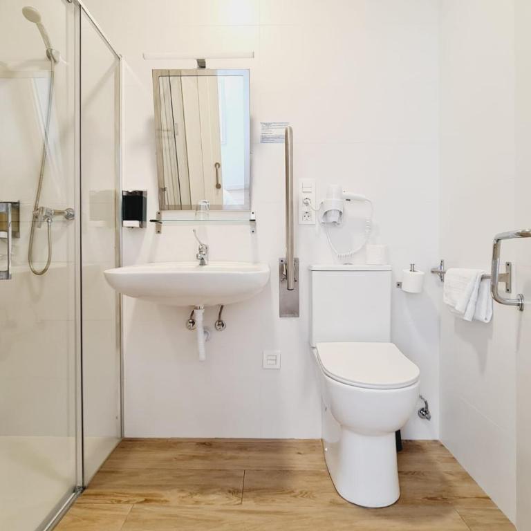 Bilbao ROOMS Lidon - Double Room with Private Bathroom - 5