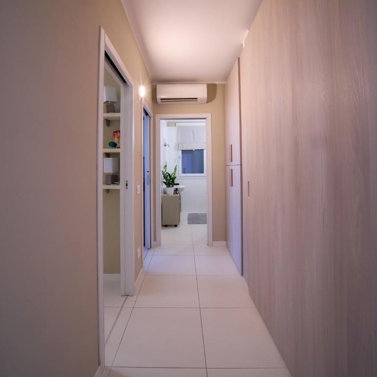 Hide View - Two-Bedroom Apartment - 15