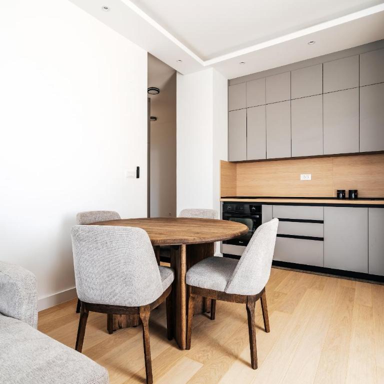 Twin Towers By In Property - Apartment with Sea View - 2