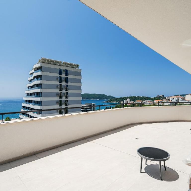 Twin Towers By In Property - Apartment with Sea View - 6