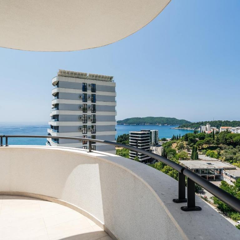 Twin Towers By In Property - Apartment with Sea View - 8