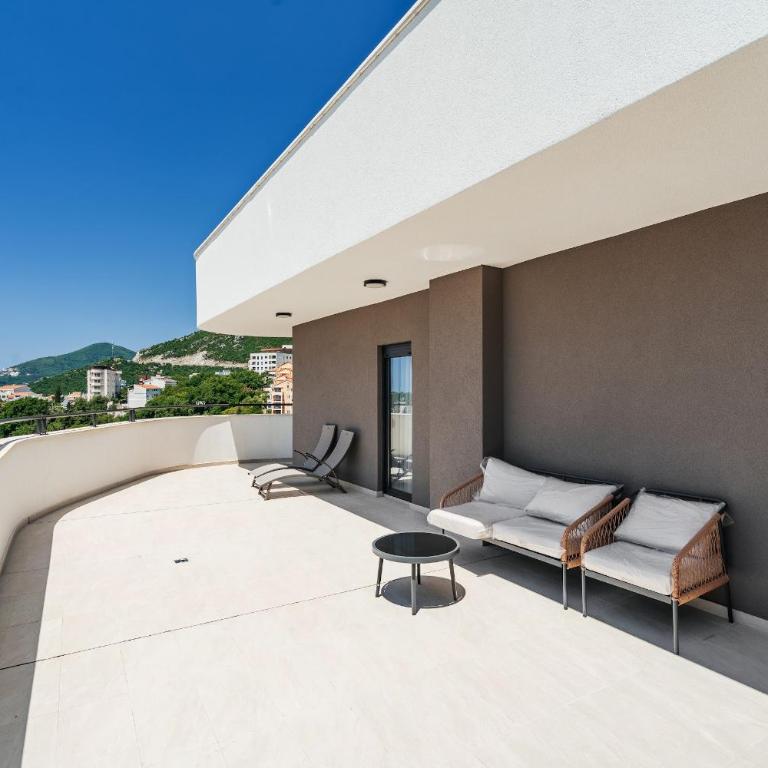 Twin Towers By In Property - Apartment with Sea View - 12