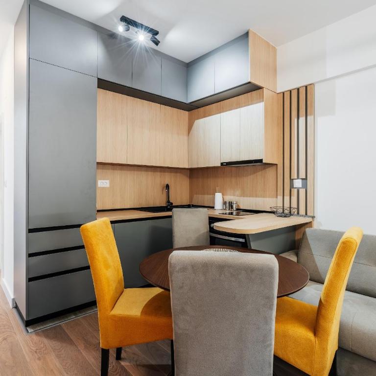 Twin Towers By In Property - Studio with Terrace - 4