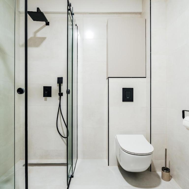 Twin Towers By In Property - Studio with Terrace - 9