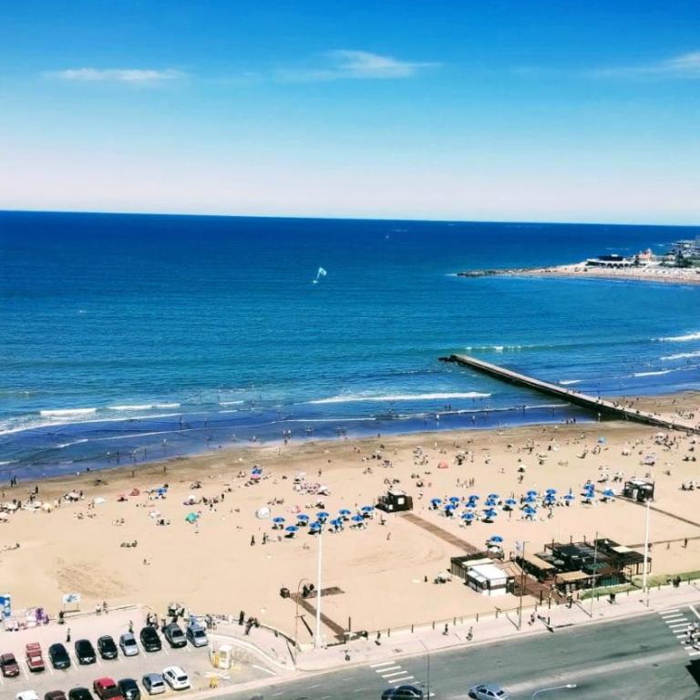 Apart Lena 3 amb Edificio Almería I con cochera frente a la playa - Apartamento de 2 dormitorios - 3