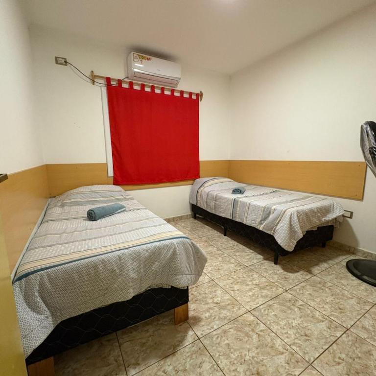 Casa con Garage Puerto Iguazú, zona residencial - Three-Bedroom House - 13