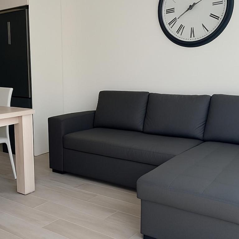 Centric Pool View Bungalow - One-Bedroom Apartment - 9