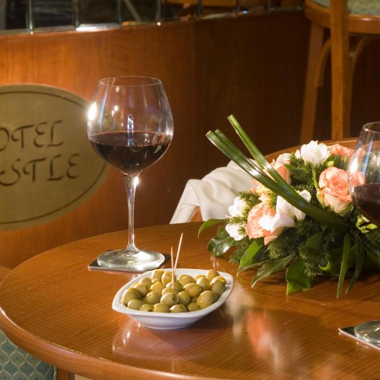 Hotel Castle - Standard Double Room - 2
