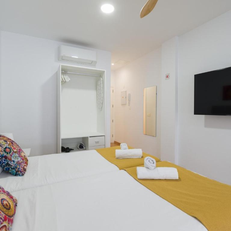 Beachfront Apartment in Las Palmas by Las Canteras - Apartment - 16