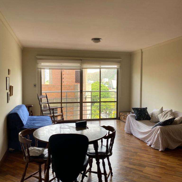 Cuarto en depa compartido - Habitación Individual - 2