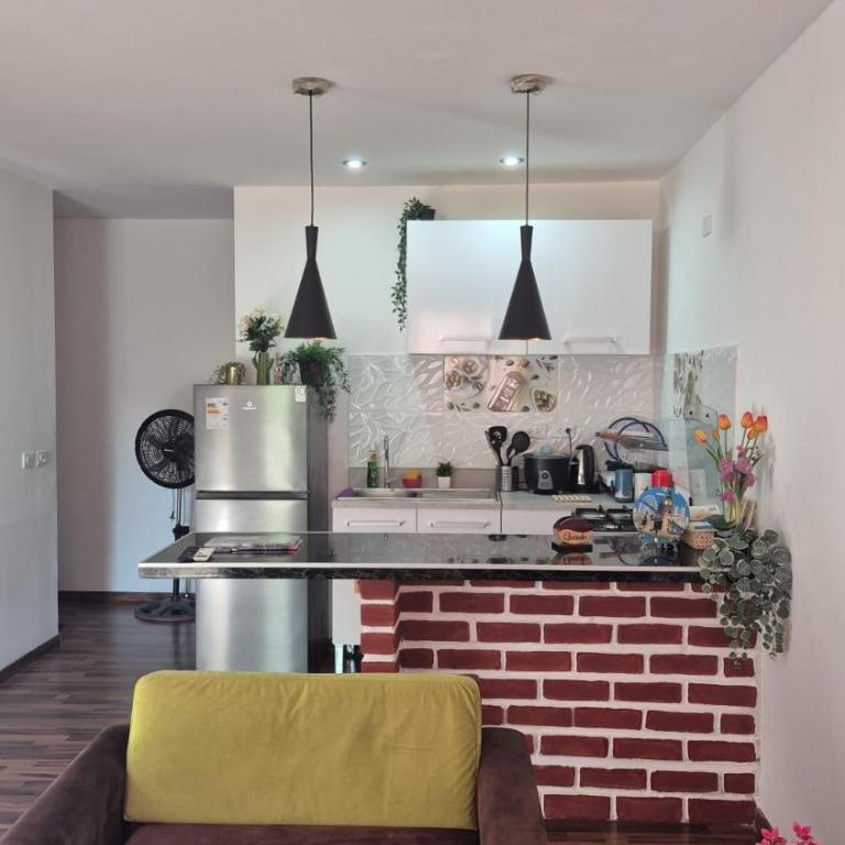 Mini Apartment with Air Conditioning all included - Apartamento de 1 dormitorio - 8