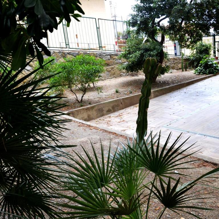semeria103 - Appartamento con 2 Camere da Letto e Giardino Privato - 50
