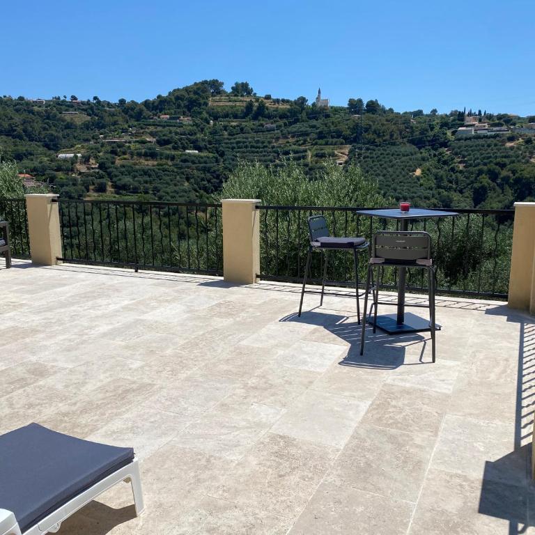 Villa avec piscine chauffée Nice collines - Villa 3 Chambres - 9