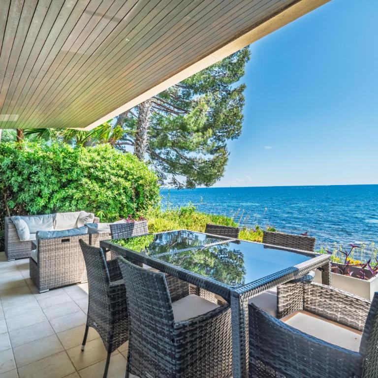 ADRIANA by Terry's Homes WATERFRONT SEAVIEW BEACH - Appartement 2 Chambres avec Terrasse et Vue sur la Mer - 8