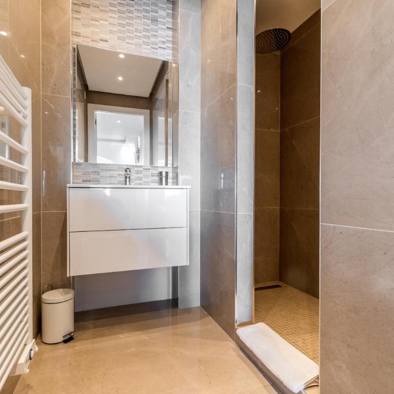 ADRIANA by Terry's Homes WATERFRONT SEAVIEW BEACH - Appartement 2 Chambres avec Terrasse et Vue sur la Mer - 11