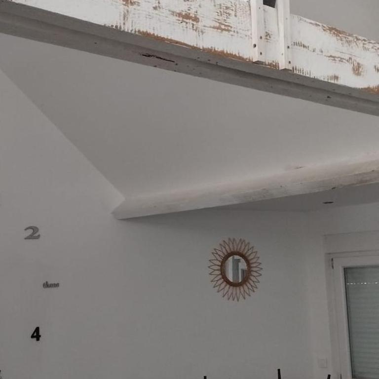++++ CENTRAL DUPLEX RENOVE 5 PIECES 150M2 A 8 MN DE LA PLACE DALTON ++++ - Appartement - 54