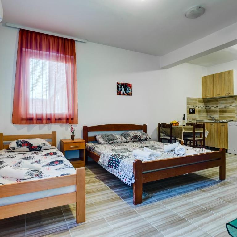 Apartments More 2 - Economy Triple Room - 2