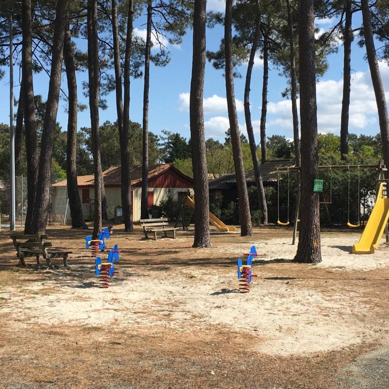 Petit chalet bord de mer - Three-Bedroom Chalet - 8