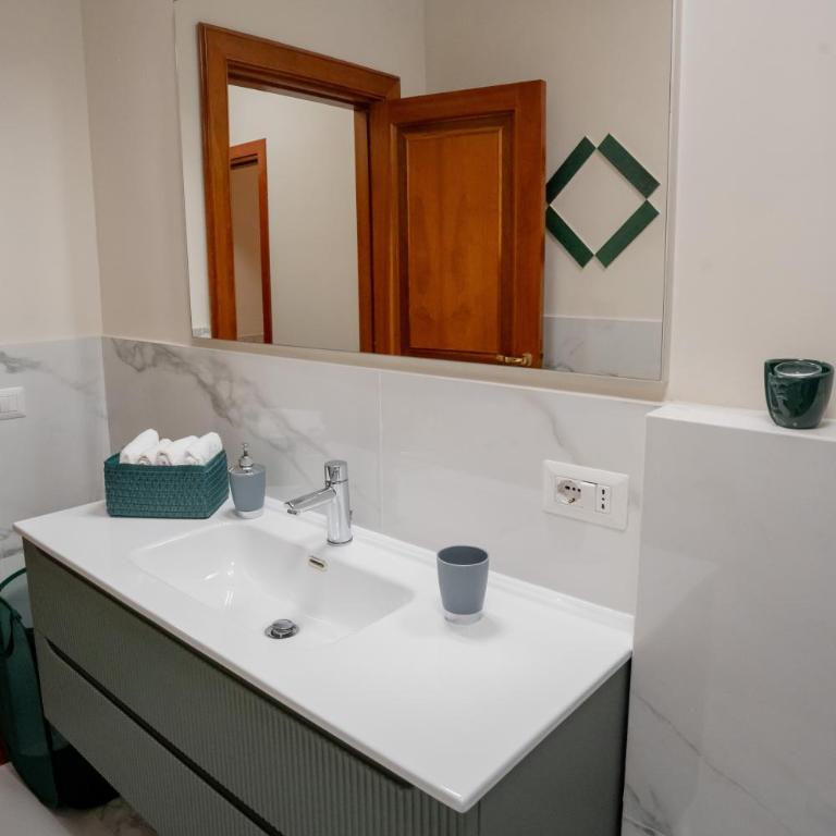 Casa Regina - Appartamento con 2 Camere da Letto - 7