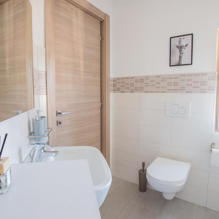 Mansarda in centro - Relax a due passi dal Lago Maggiore - Appartamento con 2 Camere da Letto - 21