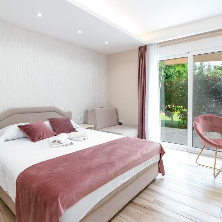 Apartments Ada Bojana - Family Room with Balcony - 1