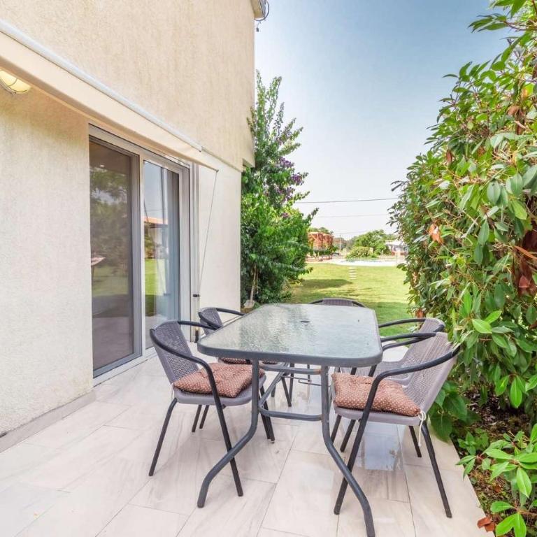 Apartments Ada Bojana - Family Room with Balcony - 6