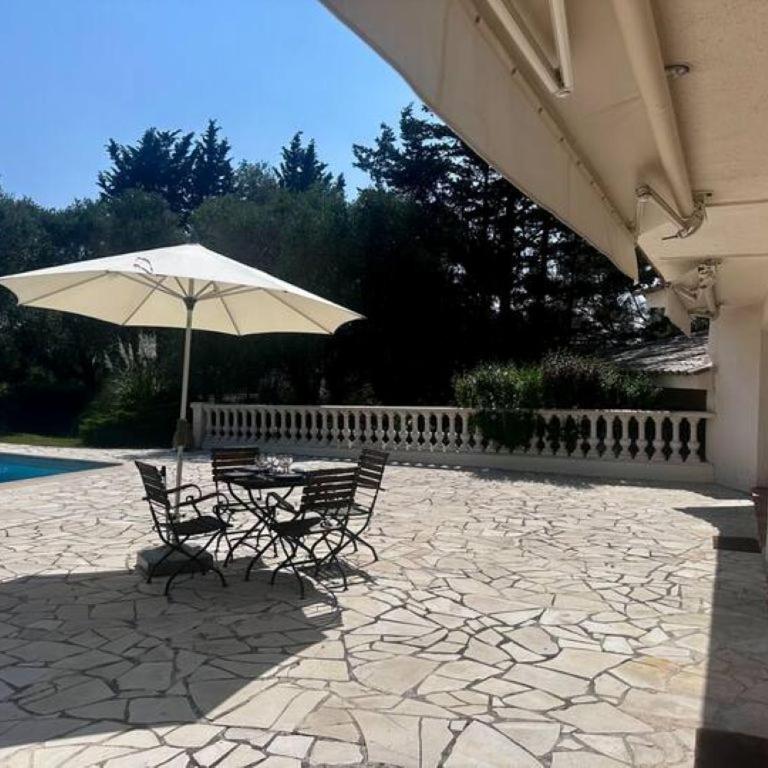 Holiday Home Côte d'Azur - Maison 4 Chambres - 10