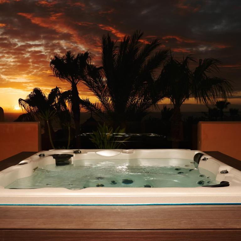 Aparthotel Novo Resort - Apartamento de lujo con 3 dormitorios, bañera de hidromasaje y piscina privada - Ático - 5