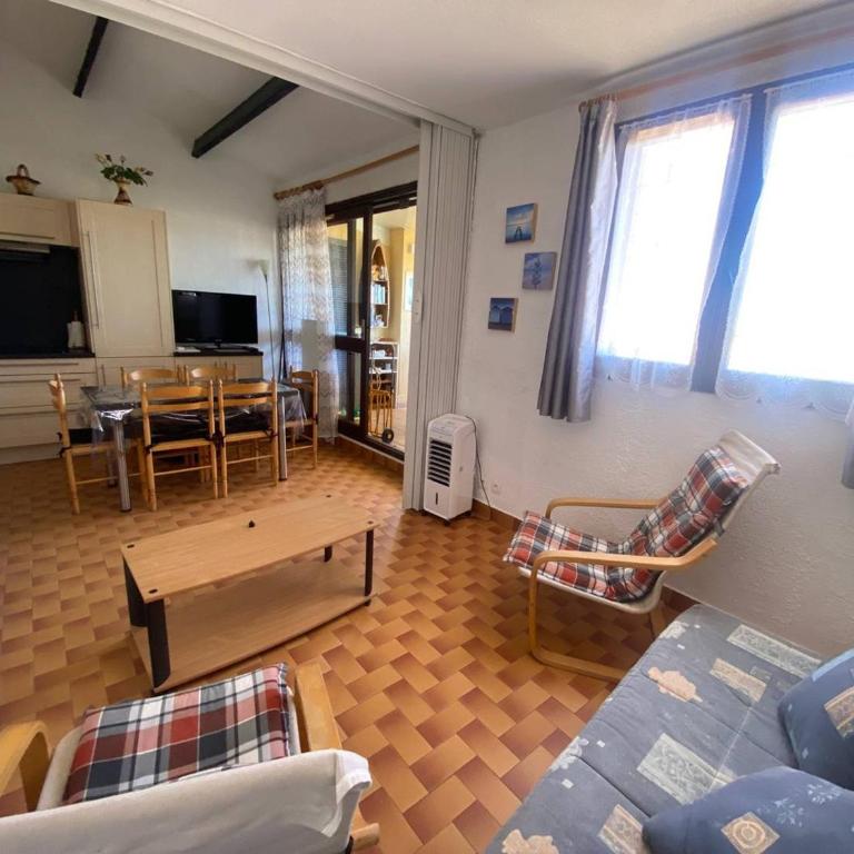 Maison T3 face à la mer, 4 pers, parking privé, plage ~500m, commerces proches - FR-1-81-72 - Villa - 11
