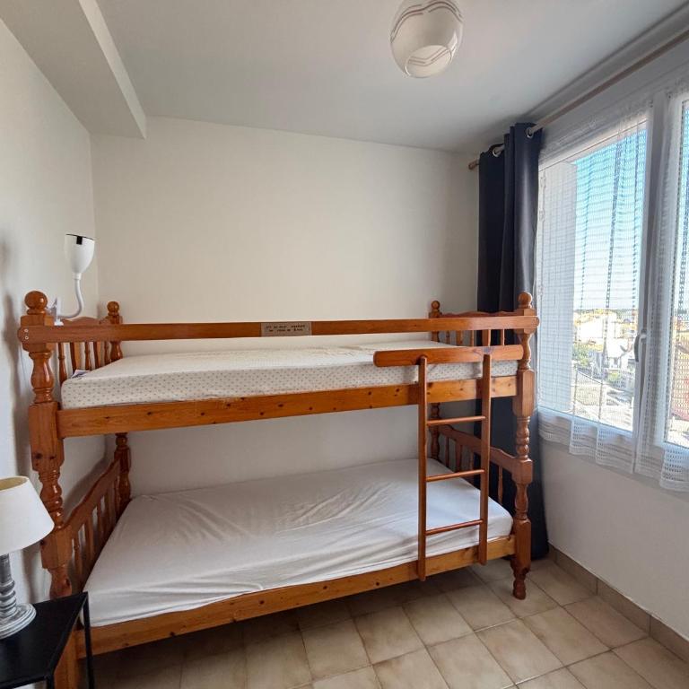 Appartement pour 6 personnes aux Sables-d'Olonne, proche plage, avec balcon - FR-1-197-192 - Appartement (5 Adultes) - 12