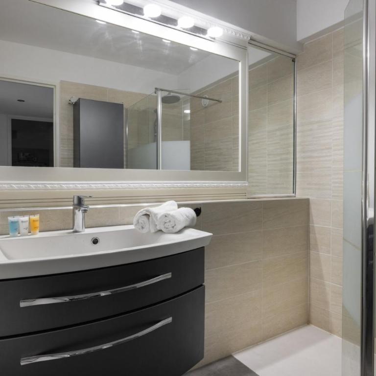 Reine Astrid Palm Beach Suite - Maison 4 Chambres - 8