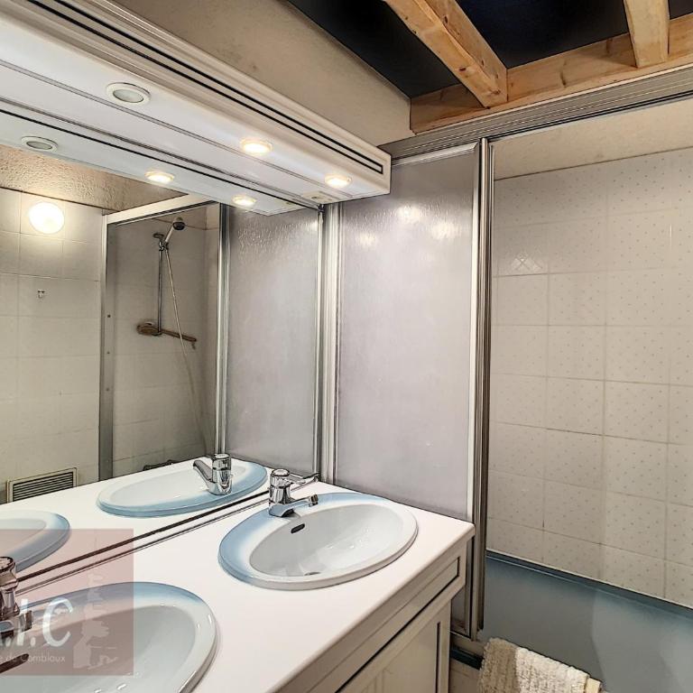 Grand Duplex 110m² 3 Chambres avec Balcon & Terrasse - Appartement 3 Chambres - 10