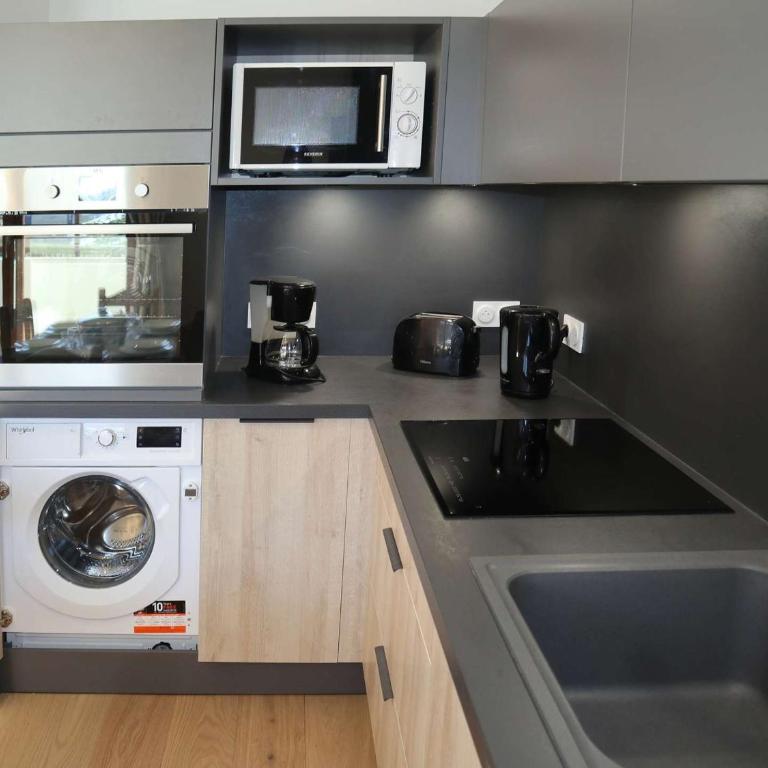 Appartement 4 pièces, 6 personnes, skis aux pieds, piscine et sauna - FR-1-322-385 - Apartamento (8 adultos) - 5