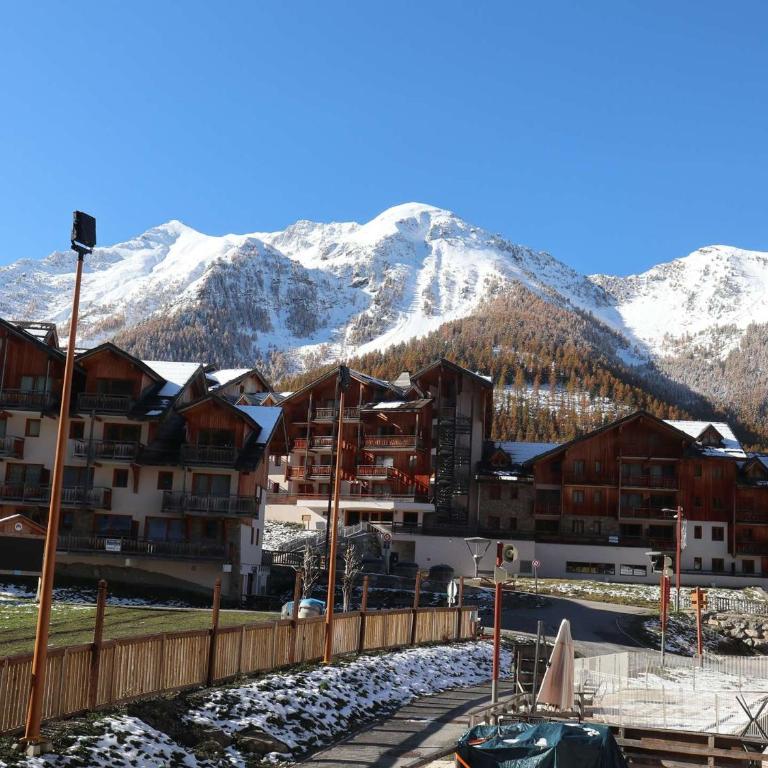 Appartement 4 pièces, 6 personnes, skis aux pieds, piscine et sauna - FR-1-322-385 - Apartamento (8 adultos) - 14